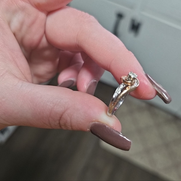 10k white gold two tone engagement ring - Picture 5 of 6